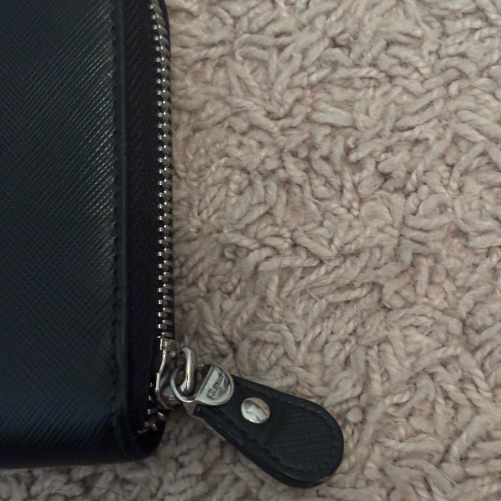 Salvatore Ferragamo Black Wallet with Silver Accents - Picture 6 of 9